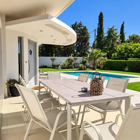 Home22 וילה אסגורו